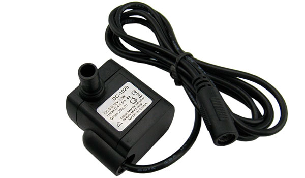 Bomba de Agua Micro Sumergible de 5.5-12 VDC 1-3W Max 200L/H (DC-1020)